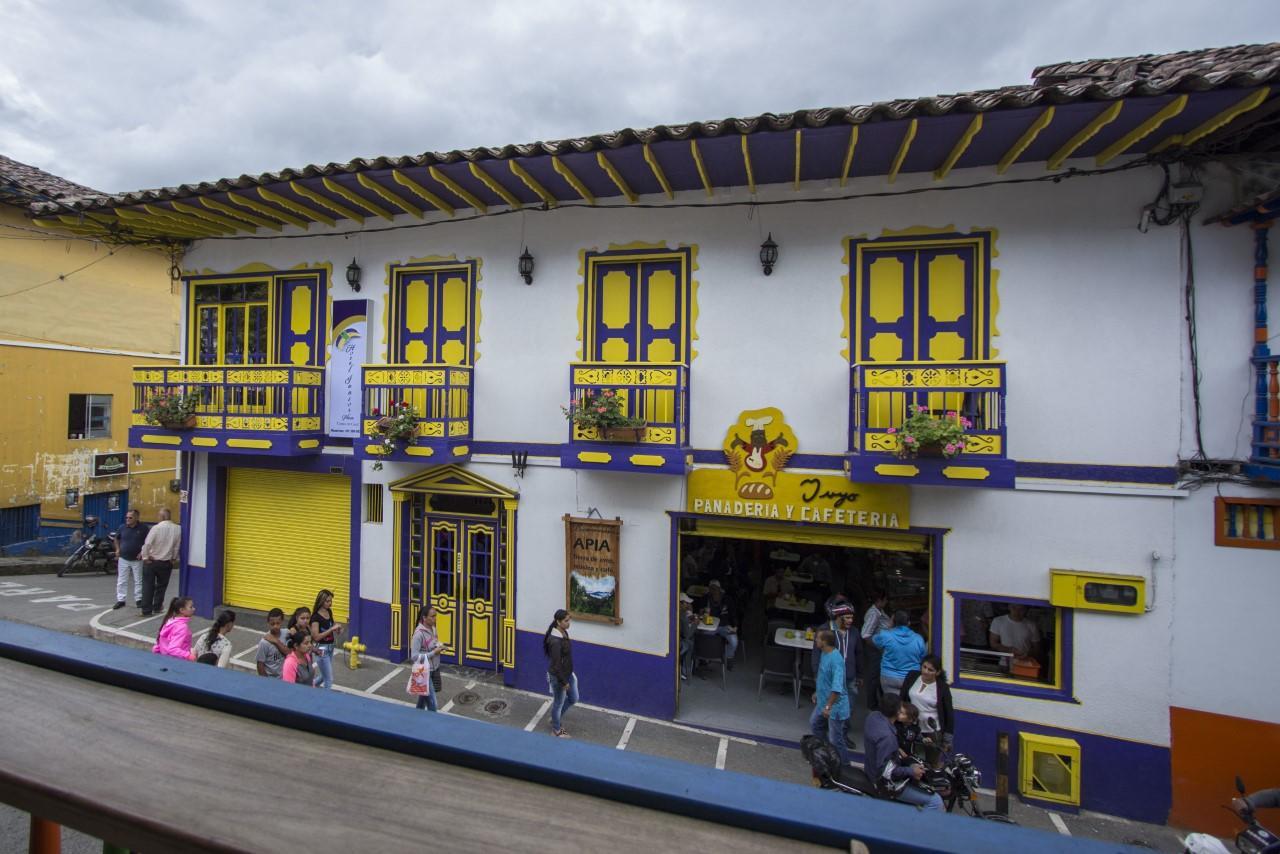 Hotel Junior Plaza Apía Exterior foto